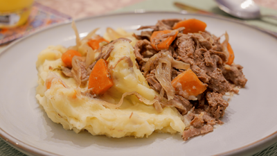 Carne mechada con puré (450 g)